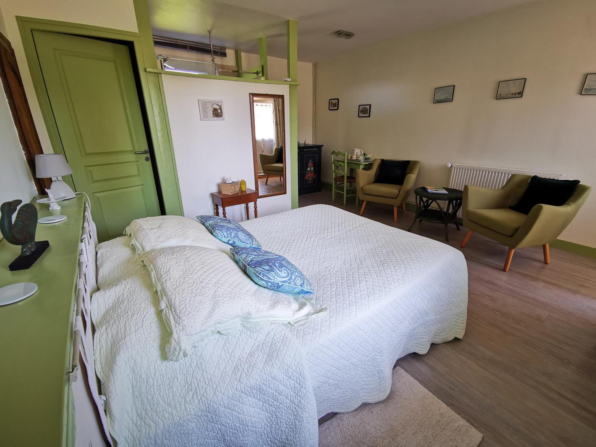 Les Marronniers Otel Cambremer Oda fotoğraf