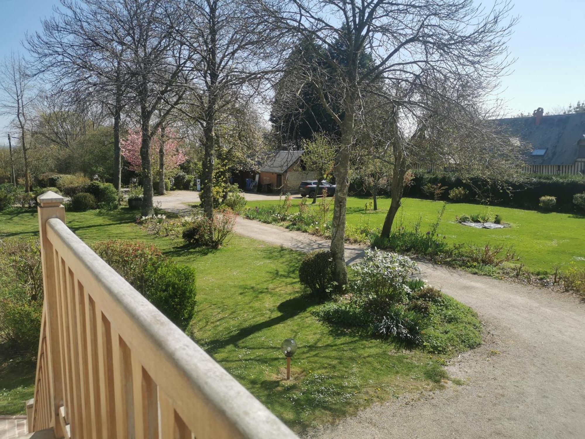 Les Marronniers Otel Cambremer Dış mekan fotoğraf